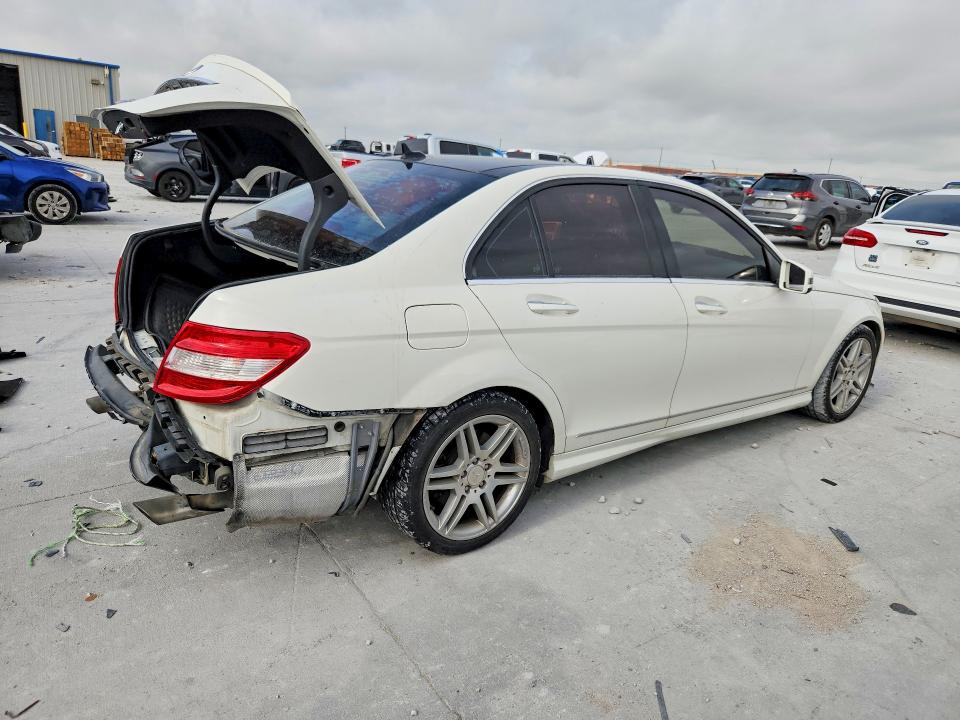 2010 Mercedes-benz C მანქანა იყიდება აუქციონზე, vin: WDDGF5GB7AR117207, აუქციონის ნომერი: 61012626