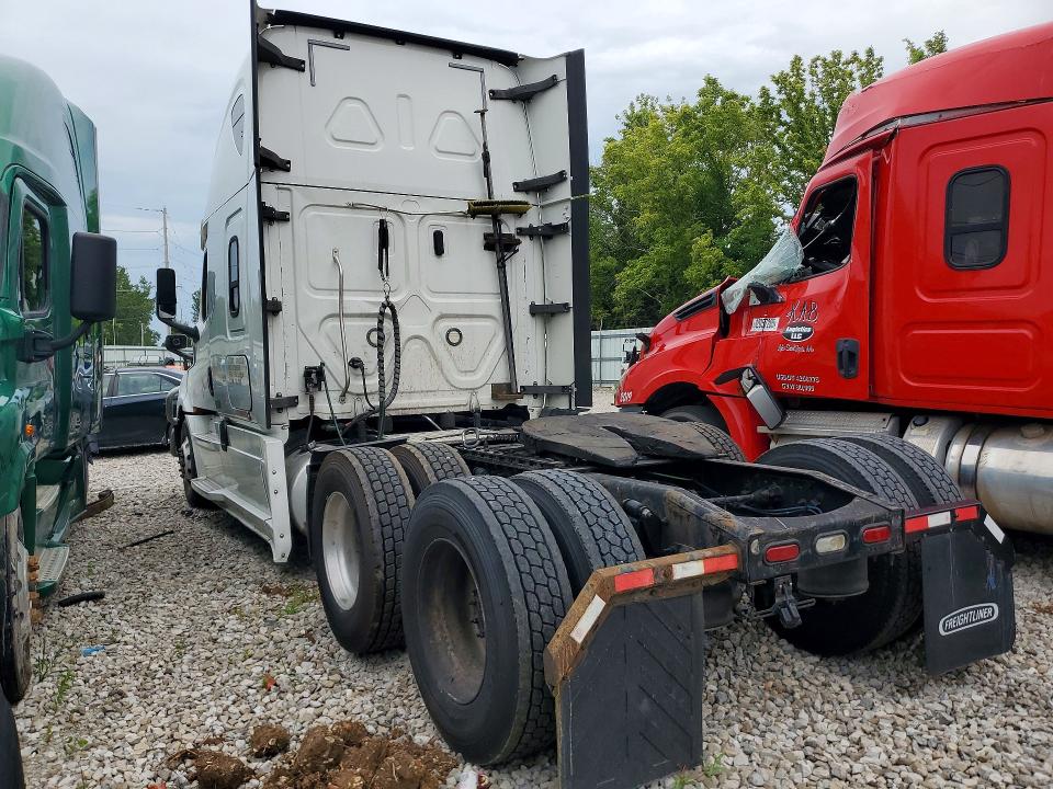Продажа на аукционе авто 2020 Freightliner Cascadia 126, vin: 3AKJHHDR8LSLU5524, номер лота: 61395206