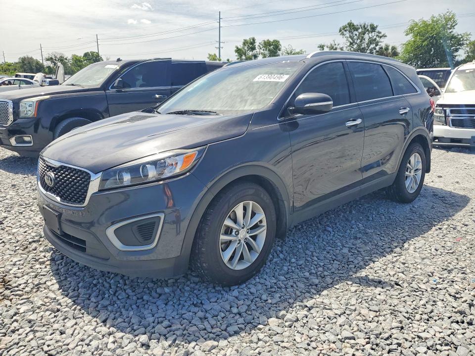 61390496 :رقم المزاد ، 5XYPG4A52JG396892 vin ، 2018 Kia Sorento مزاد بيع