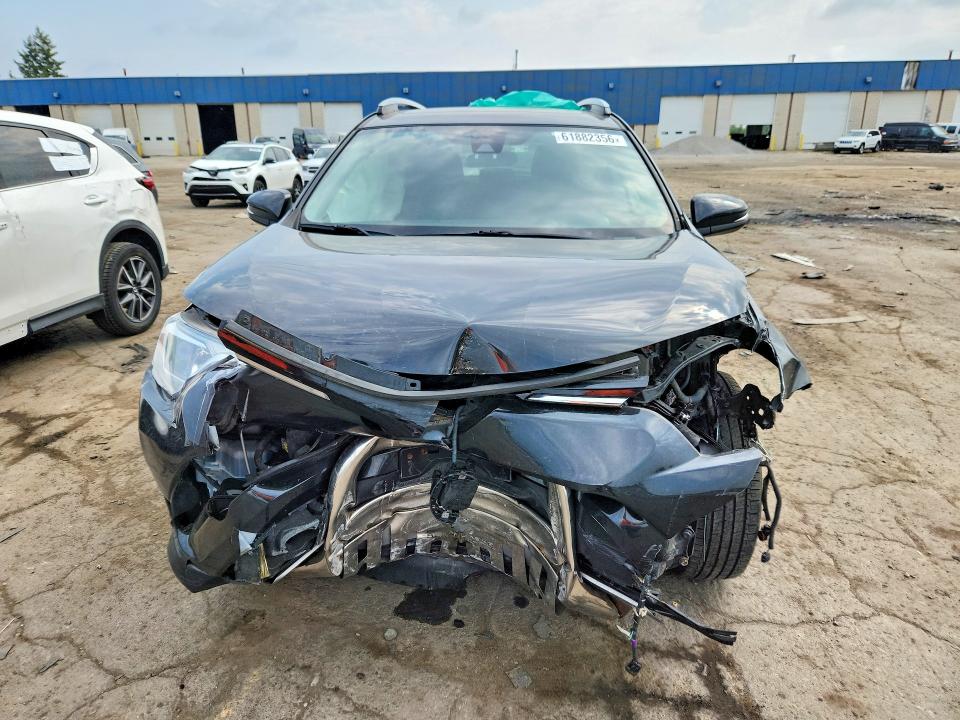 61882356 :رقم المزاد ، JTMRJREV3HD137094 vin ، 2017 Toyota Rav4 Hybrid مزاد بيع