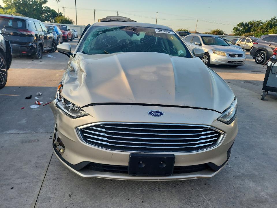 59699626 :رقم المزاد ، 3FA6P0HD3KR176319 vin ، 2019 Ford Fusion مزاد بيع