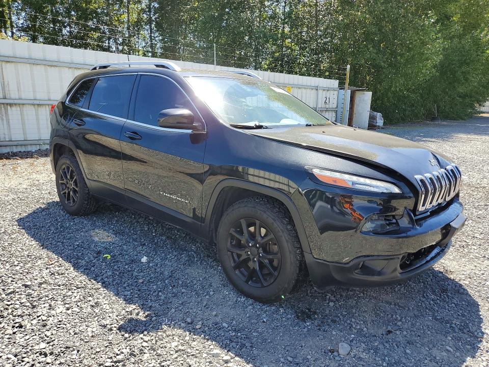 60137126 :رقم المزاد ، 1C4PJMCS7FW768399 vin ، 2015 Jeep Cherokee مزاد بيع