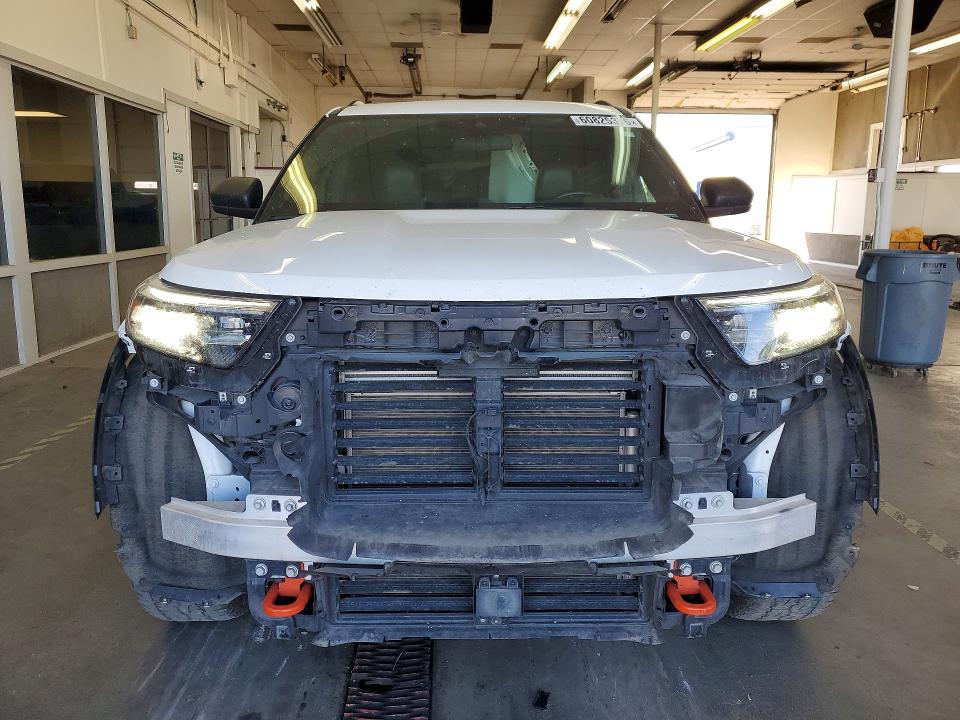 Продажа на аукционе авто 2023 Ford Explorer, vin: 1FMSK8JH5PGA28539, номер лота: 60825376