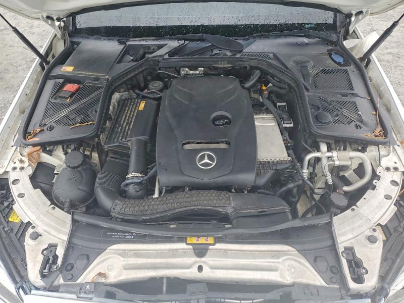 61024246 :رقم المزاد ، 55SWF4KB3FU076318 vin ، 2015 Mercedes-benz C مزاد بيع