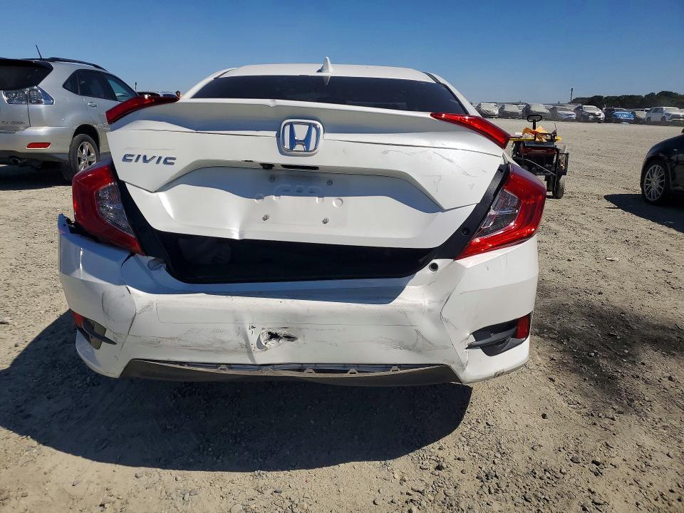 60133726 :رقم المزاد ، 19XFC2F70JE206607 vin ، 2018 Honda Civic مزاد بيع
