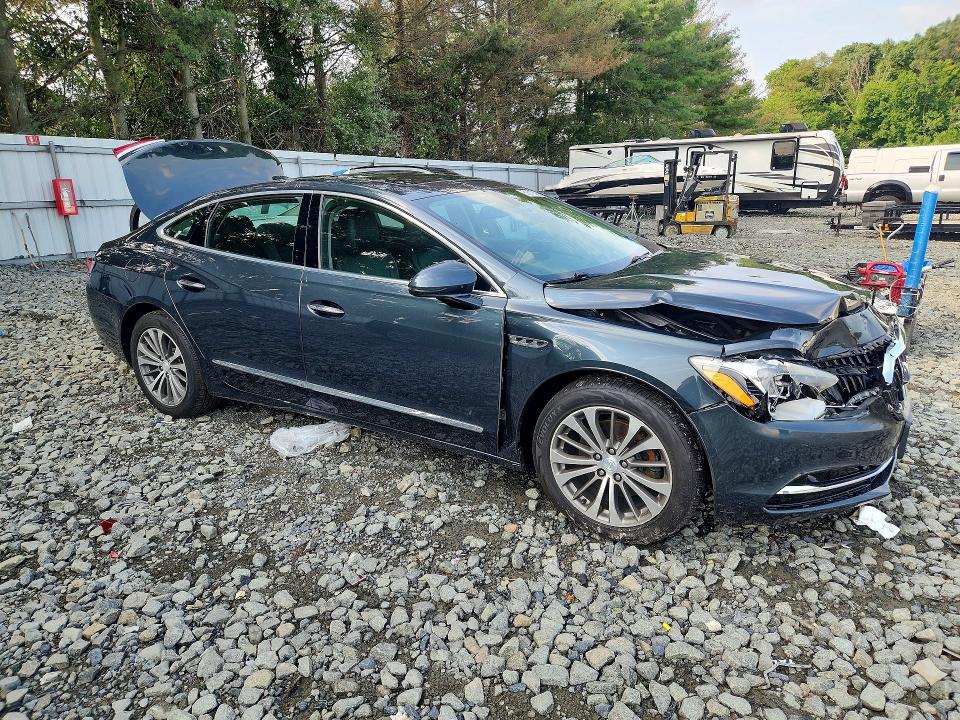 61572226 :رقم المزاد ، 1G4ZP5SS0JU141011 vin ، 2018 Buick Lacrosse مزاد بيع