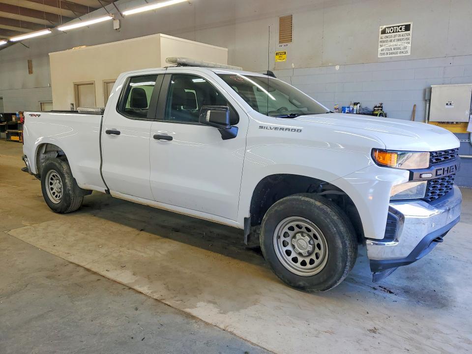 Продажа на аукционе авто 2020 Chevrolet Silverado, vin: 1GCRYAEH9LZ316064, номер лота: 61301746
