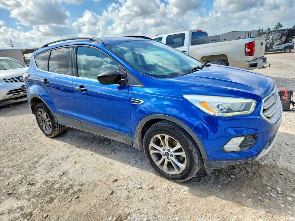 60204336 :رقم المزاد ، 1FMCU0GD2HUE05786 vin ، 2017 Ford Escape مزاد بيع