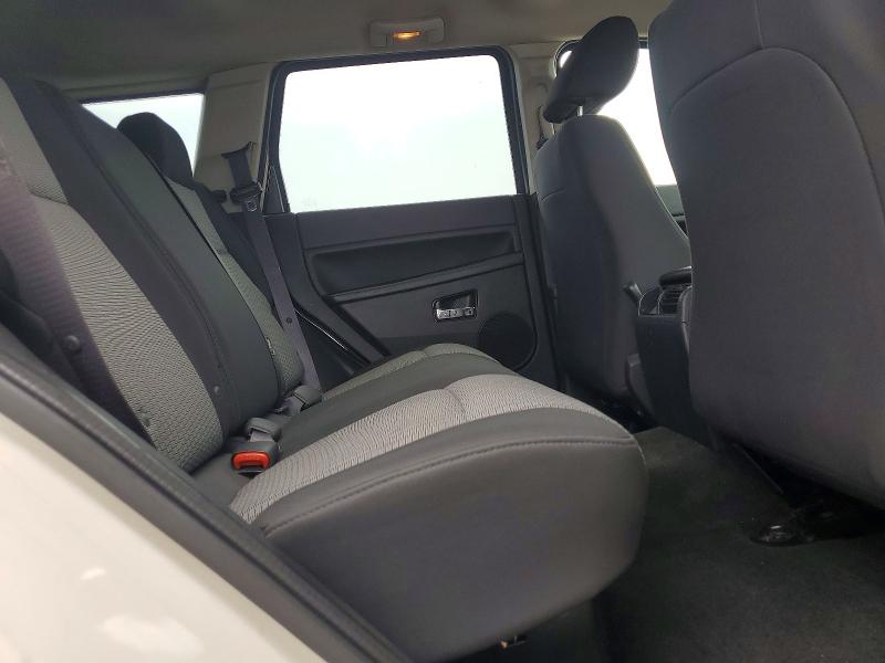 60491336 :رقم المزاد ، 1J4PR4GK7AC105020 vin ، 2010 Jeep Grand Cherokee مزاد بيع