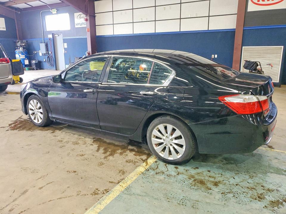 63364446 :رقم المزاد ، 1HGCR2F31FA131328 vin ، 2015 Honda Accord مزاد بيع