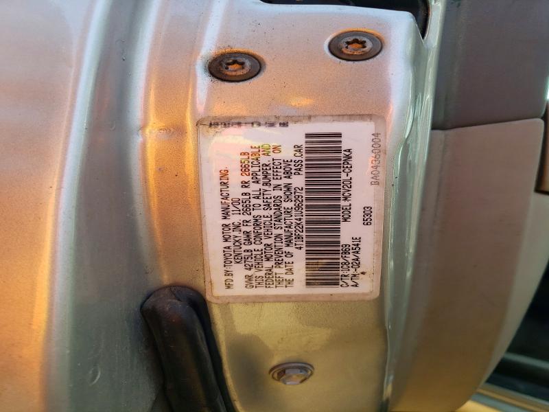 61565296 :رقم المزاد ، 4T1BF22K41U962972 vin ، 2001 Toyota Camry مزاد بيع