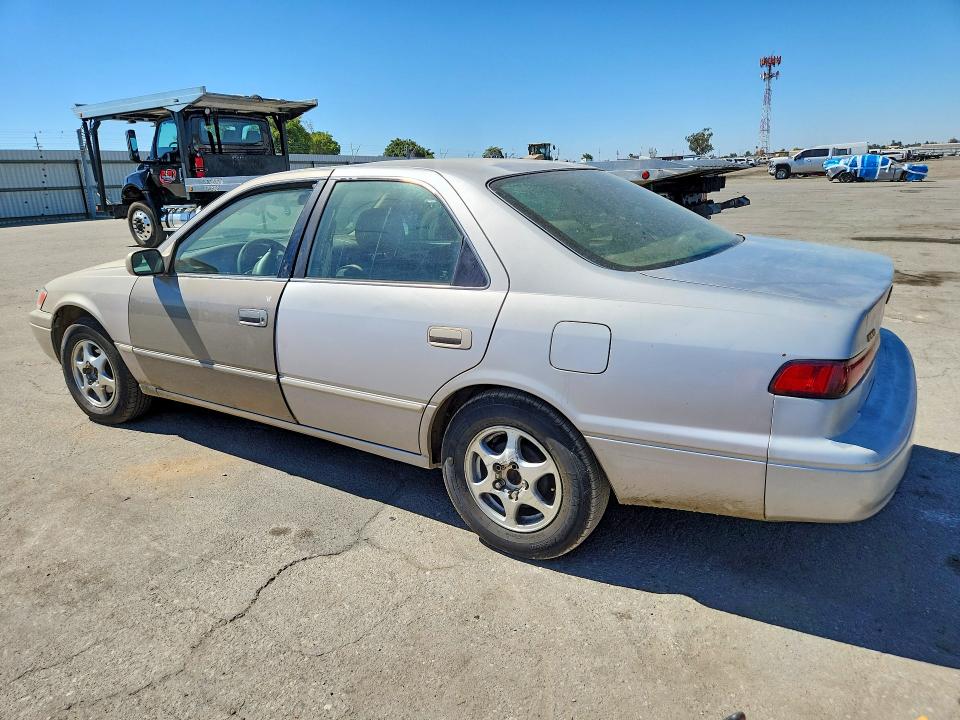 1999 Toyota Camry მანქანა იყიდება აუქციონზე, vin: 4T1BG28KXXU488667, აუქციონის ნომერი: 63027216