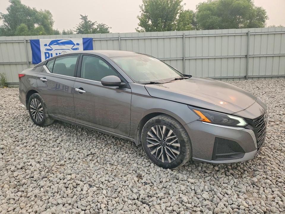 60676906 :رقم المزاد ، 1N4BL4DW2PN424014 vin ، 2023 Nissan Altima مزاد بيع