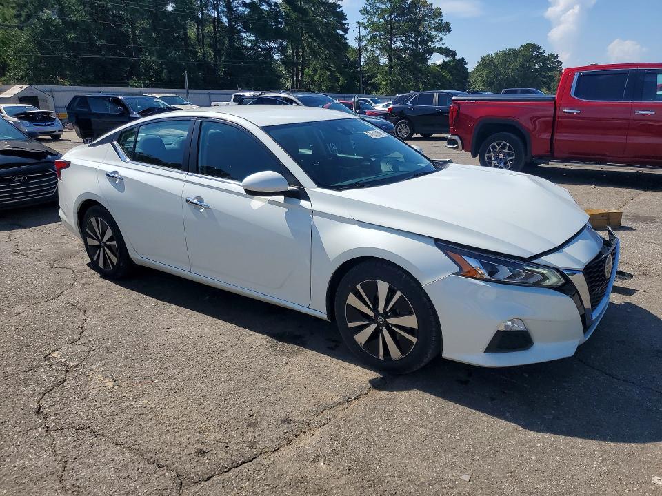 Продажа на аукционе авто 2022 Nissan Altima, vin: 1N4BL4DVXNN367579, номер лота: 60510856
