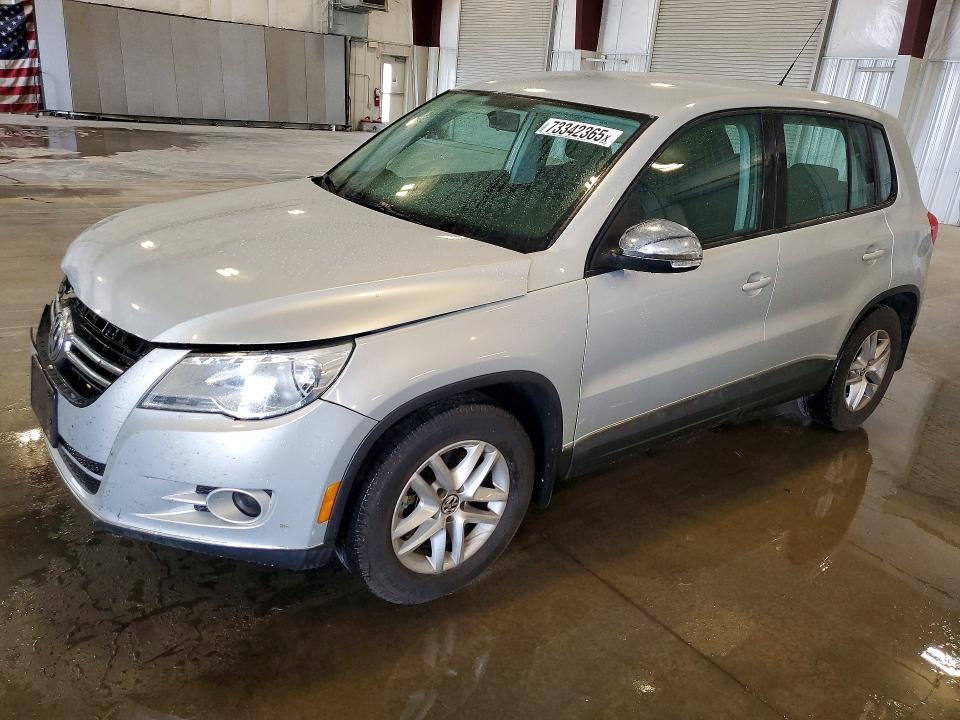 2011 Volkswagen Tiguan მანქანა იყიდება აუქციონზე, vin: WVGBV7AX9BW506856, აუქციონის ნომერი: 73342365