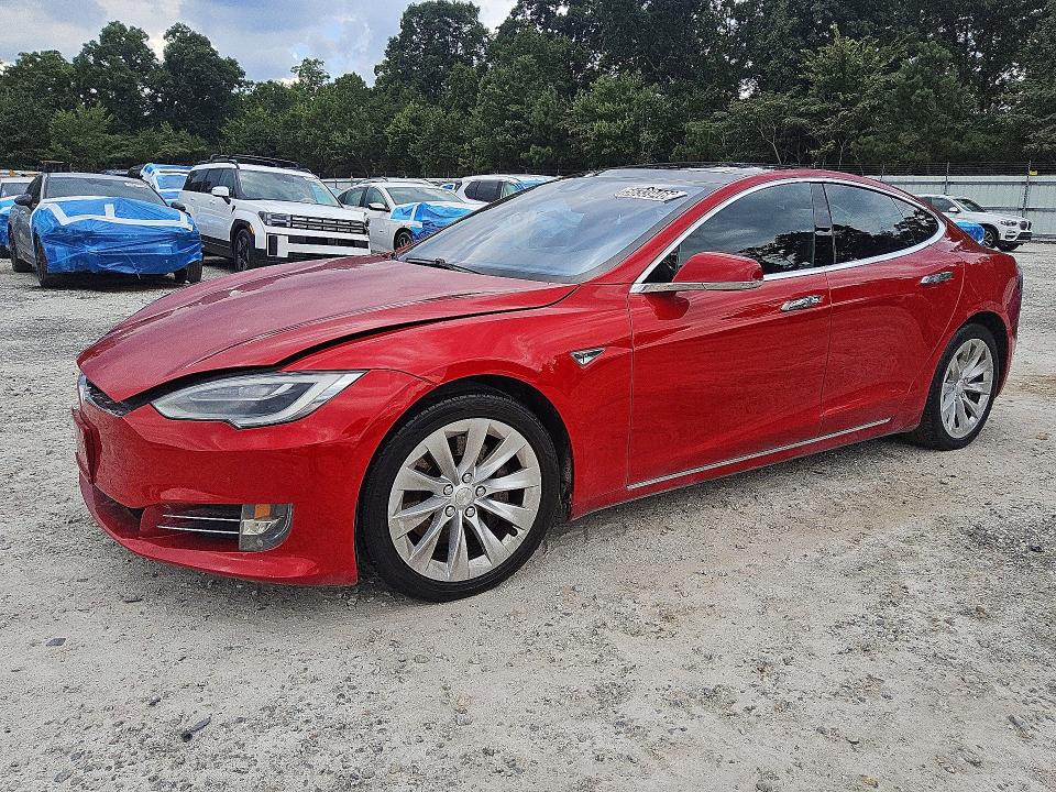 56339466 :رقم المزاد ، 5YJSA1E26GF160840 vin ، 2016 Tesla Model S مزاد بيع