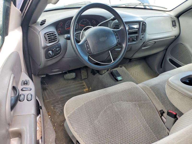 62138306 :رقم المزاد ، 2FTRX18L1YCB02676 vin ، 2000 Ford F150 مزاد بيع