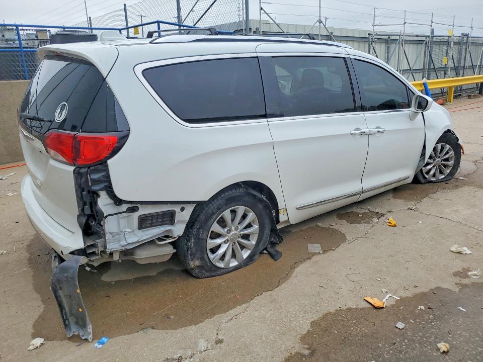 2019 Chrysler Pacifica მანქანა იყიდება აუქციონზე, vin: 2C4RC1BG0KR537491, აუქციონის ნომერი: 61315066