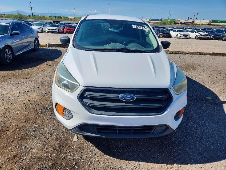 62088296 :رقم المزاد ، 1FMCU0F75HUB89816 vin ، 2017 Ford Escape مزاد بيع