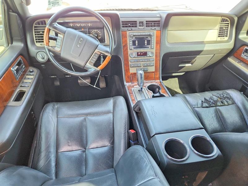 59265676 :رقم المزاد ، 5LMJJ2J53BEJ00633 vin ، 2011 Lincoln Navigator مزاد بيع
