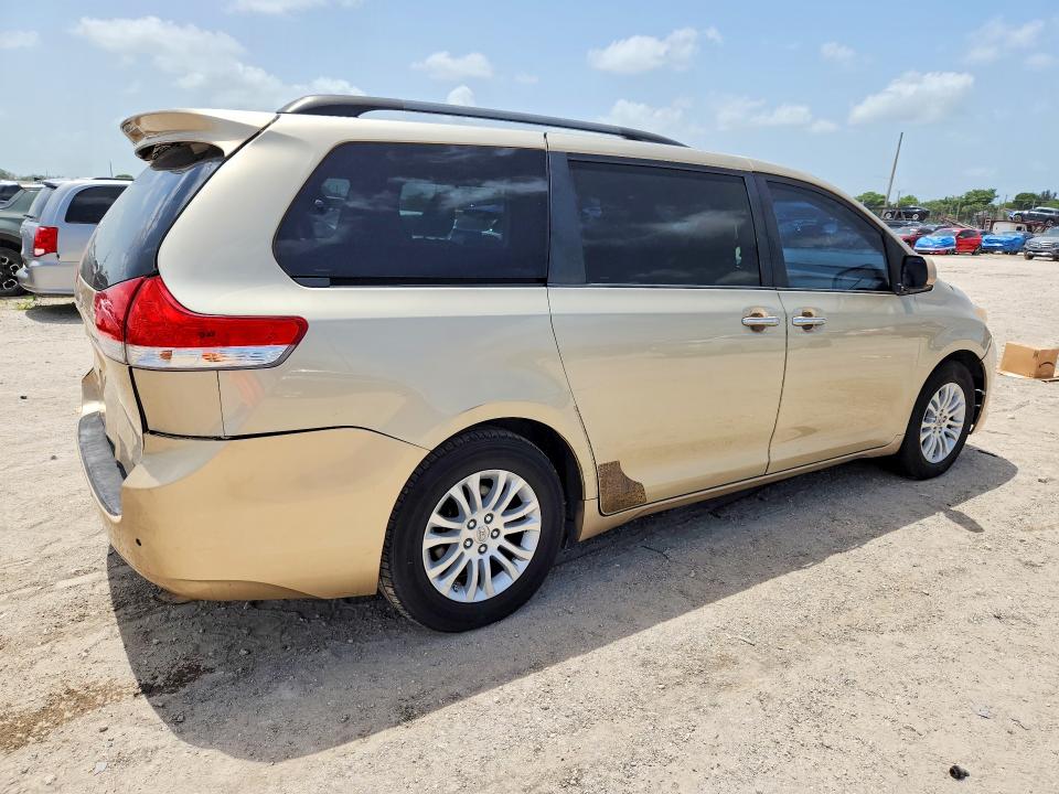 2014 Toyota Sienna მანქანა იყიდება აუქციონზე, vin: 5TDYK3DC7ES456102, აუქციონის ნომერი: 60132446
