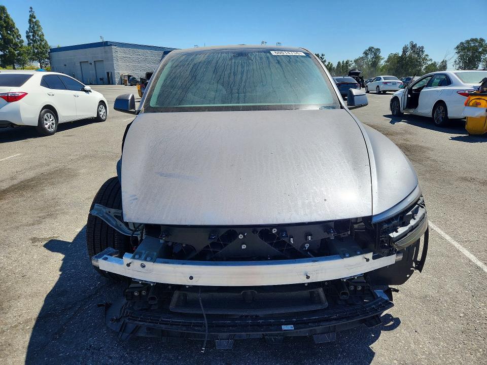60014786 :رقم المزاد ، 7SAYGDEE5TF329439 vin ، 2026 Tesla Model Y مزاد بيع
