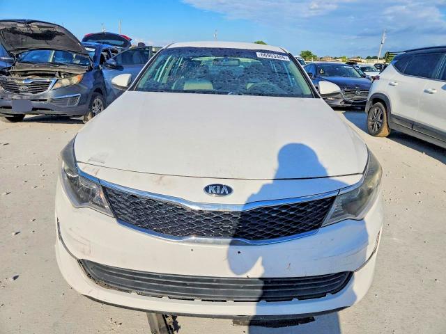 60953486 :رقم المزاد ، 5XXGT4L36HG165970 vin ، 2017 Kia Optima مزاد بيع