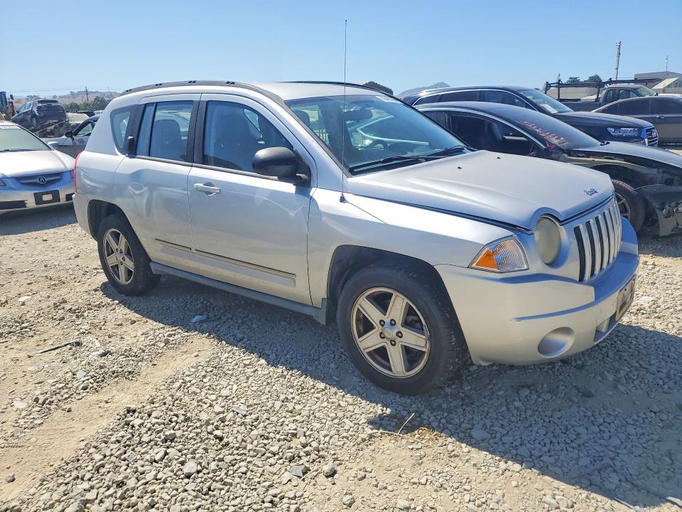 58488396 :رقم المزاد ، 1J4NT4FBXAD558391 vin ، 2010 Jeep Compass مزاد بيع
