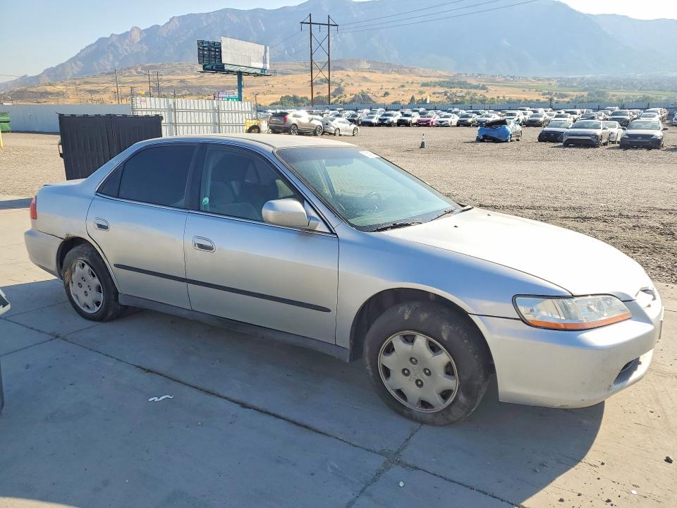 63541936 :رقم المزاد ، JHMCG6655YC007999 vin ، 2000 Honda Accord مزاد بيع