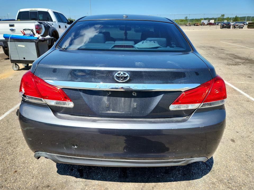 61221416 :رقم المزاد ، 4T1BK3DB0BU413060 vin ، 2011 Toyota Avalon مزاد بيع