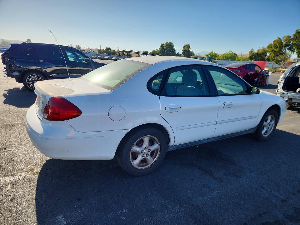 2000 Ford Taurus მანქანა იყიდება აუქციონზე, vin: 1FAFP52U0YG261138, აუქციონის ნომერი: 62681756