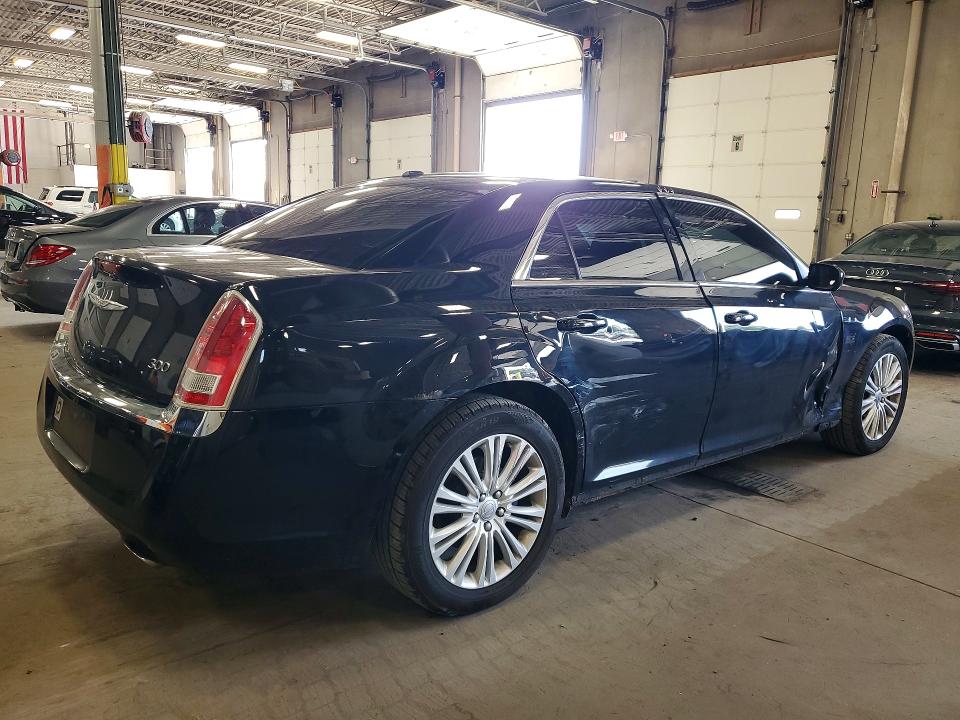 2014 Chrysler 300 მანქანა იყიდება აუქციონზე, vin: 2C3CCARG0EH323188, აუქციონის ნომერი: 61203246