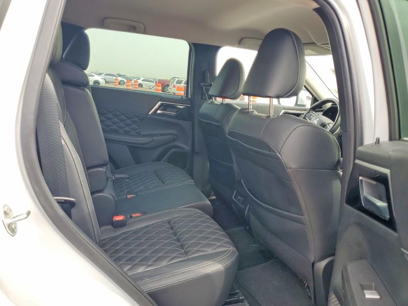60703326 :رقم المزاد ، JA4J3VA88NZ059405 vin ، 2022 Mitsubishi Outlander مزاد بيع