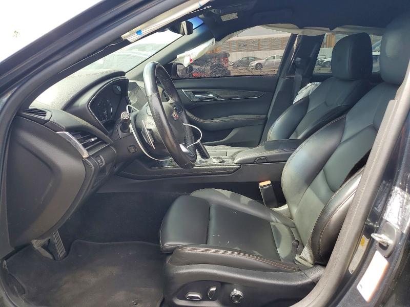 61947056 :رقم المزاد ، 1G6DP5RK5N0136181 vin ، 2022 Cadillac Ct5 مزاد بيع