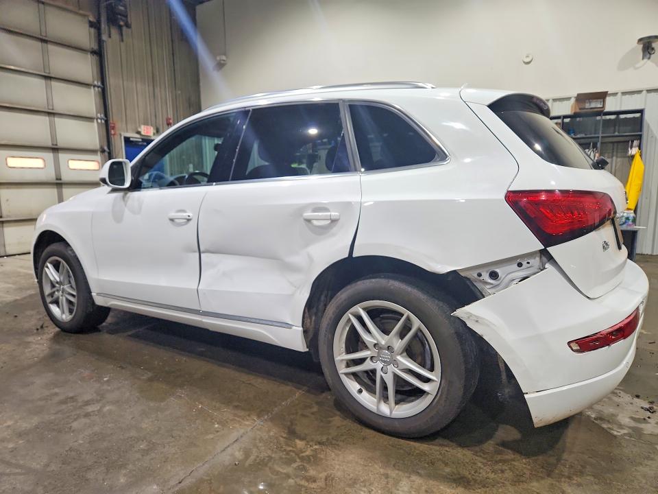 2014 Audi Q5 მანქანა იყიდება აუქციონზე, vin: WA1LFAFP2EA093797, აუქციონის ნომერი: 62144596