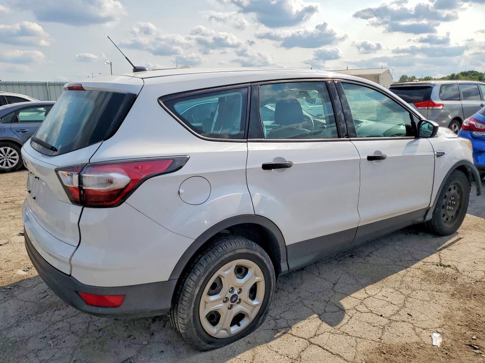 Продажа на аукционе авто 2017 Ford Escape, vin: 1FMCU0F78HUB57202, номер лота: 62060566