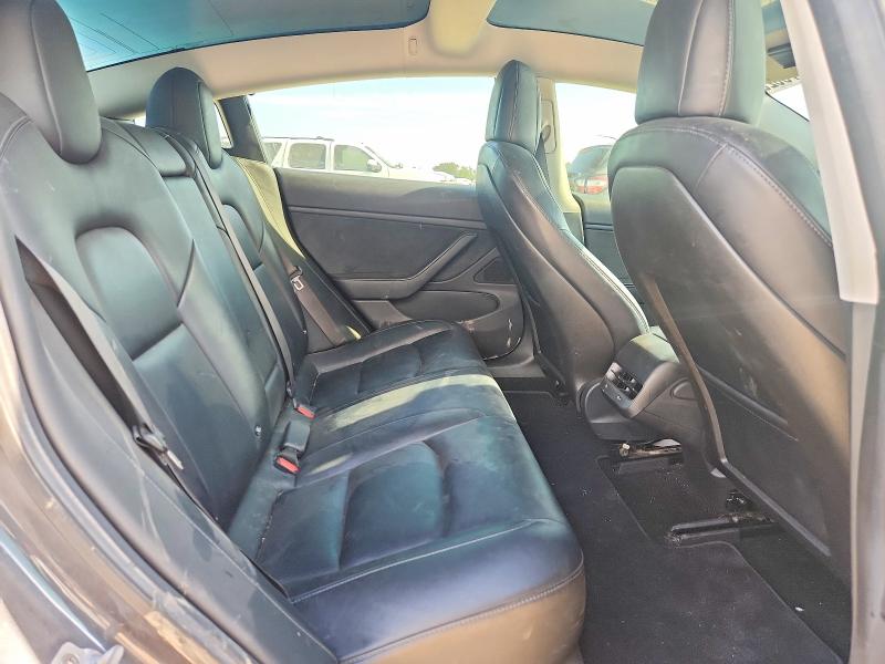 59378626 :رقم المزاد ، 5YJ3E1EA4JF022012 vin ، 2018 Tesla Model 3 مزاد بيع