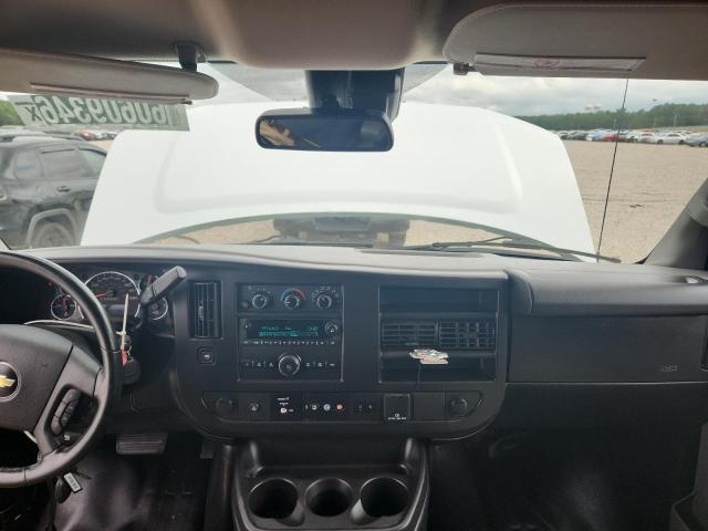 60609346 :رقم المزاد ، 1GCWGAFPXL1253843 vin ، 2020 Chevrolet Express G2500 مزاد بيع