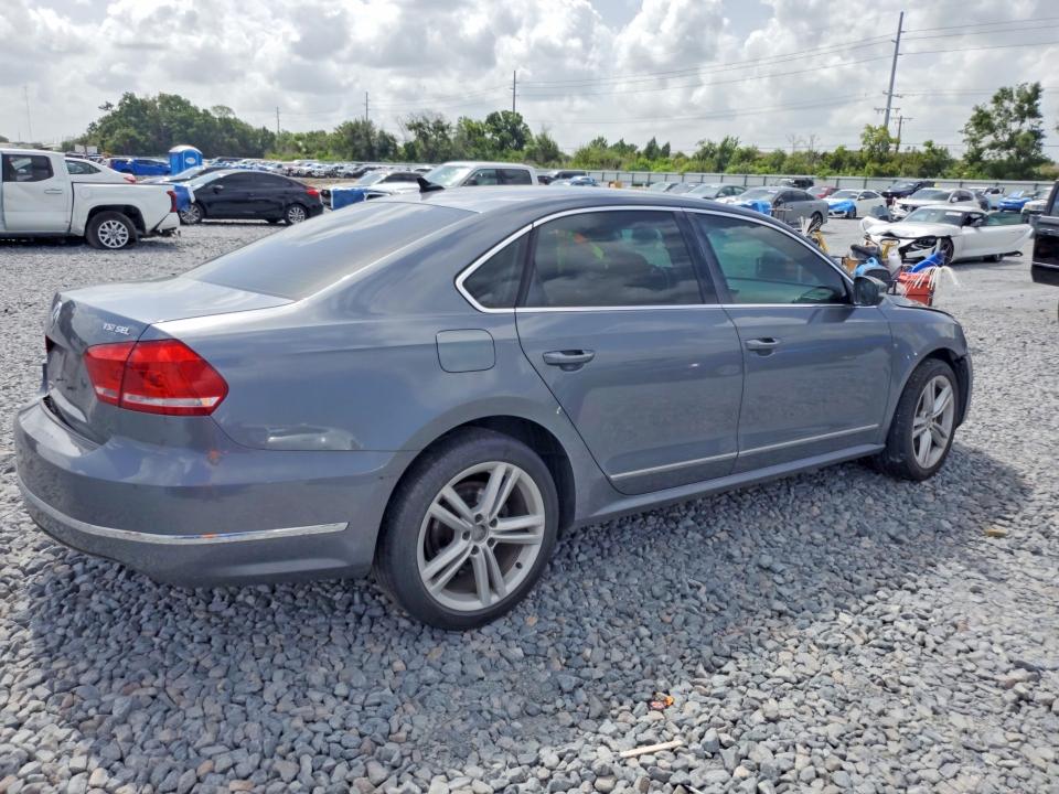 60160646 :رقم المزاد ، 1VWCS7A33EC072421 vin ، 2014 Volkswagen Passat مزاد بيع