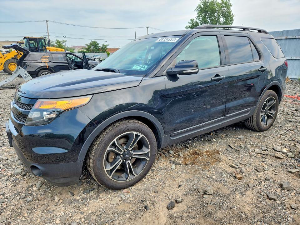 61134226 :رقم المزاد ، 1FM5K8GT6FGA74422 vin ، 2015 Ford Explorer مزاد بيع
