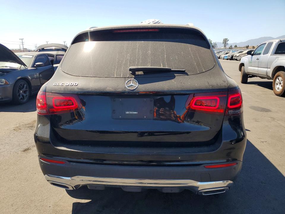 61963606 :رقم المزاد ، W1N0G8DBXMF912510 vin ، 2021 Mercedes-benz Glc مزاد بيع
