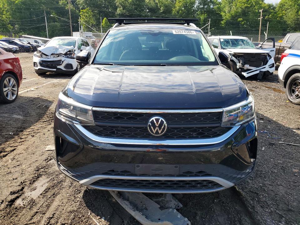 Продажа на аукционе авто 2022 Volkswagen Taos, vin: 3VVSX7B24NM085359, номер лота: 62074586