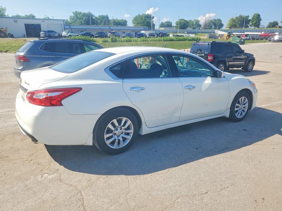 Aukcja sprzedaży 2016 Nissan Altima, vin: 1N4AL3AP8GC130731, numer aukcji: 61320336