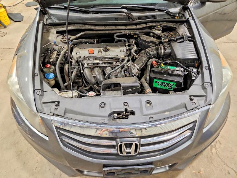 61503516 :رقم المزاد ، 1HGCP2F83BA053212 vin ، 2011 Honda Accord مزاد بيع