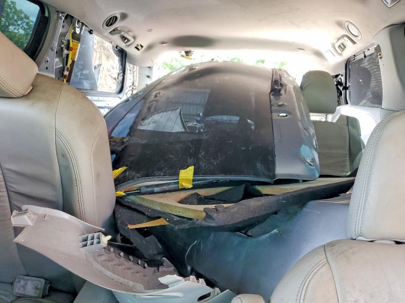 60588166 :رقم المزاد ، 5TDDK3DC5BS020908 vin ، 2011 Toyota Sienna مزاد بيع