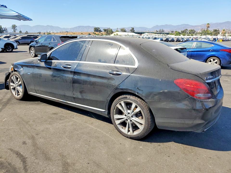 2017 Mercedes-benz C მანქანა იყიდება აუქციონზე, vin: 55SWF4HB6HU221278, აუქციონის ნომერი: 63624896