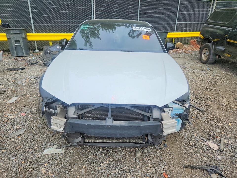 60733166 :رقم المزاد ، WAUACGFF8F1094984 vin ، 2015 Audi A3 مزاد بيع
