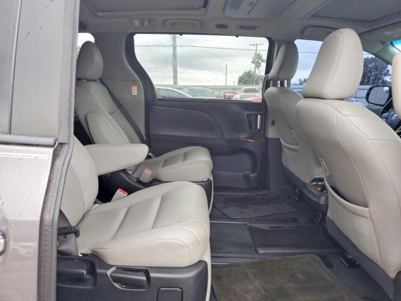 2017 Toyota Sienna მანქანა იყიდება აუქციონზე, vin: 5TDYZ3DC2HS821771, აუქციონის ნომერი: 62570666