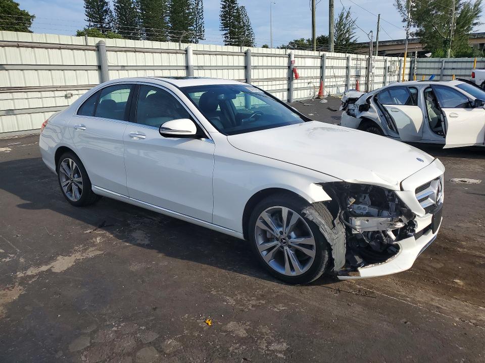 2018 Mercedes-benz C მანქანა იყიდება აუქციონზე, vin: 55SWF4KBXJU281532, აუქციონის ნომერი: 62984886