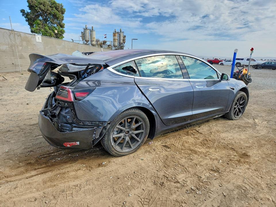 2017 Tesla Model 3 მანქანა იყიდება აუქციონზე, vin: 5YJ3E1EA5HF001261, აუქციონის ნომერი: 62686026